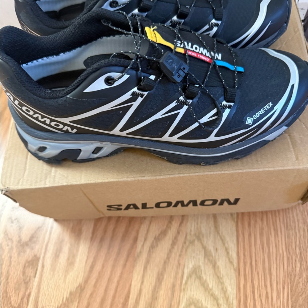 Salomon Navy/black XT-6 GTX size 7.5 womens